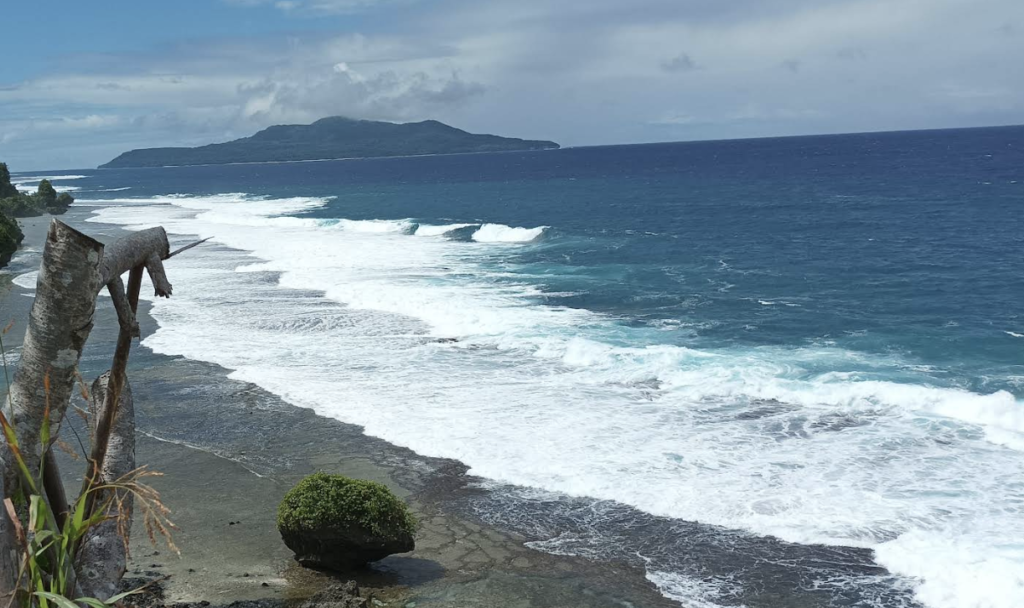 Overview of some ocean waves breaking