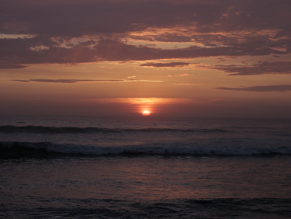 Waves breaking at Huanchaco