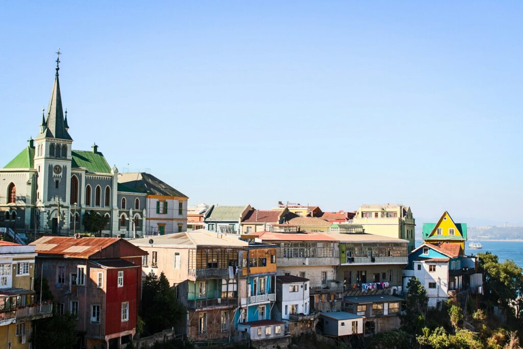 A little bit of the Valparaíso beauty with a good view of the city.