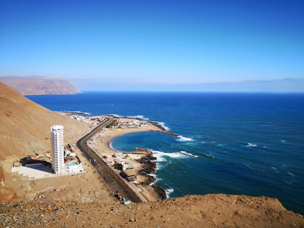 A view of Arica's coastline, mostly desert vibes although a wide open ocean.