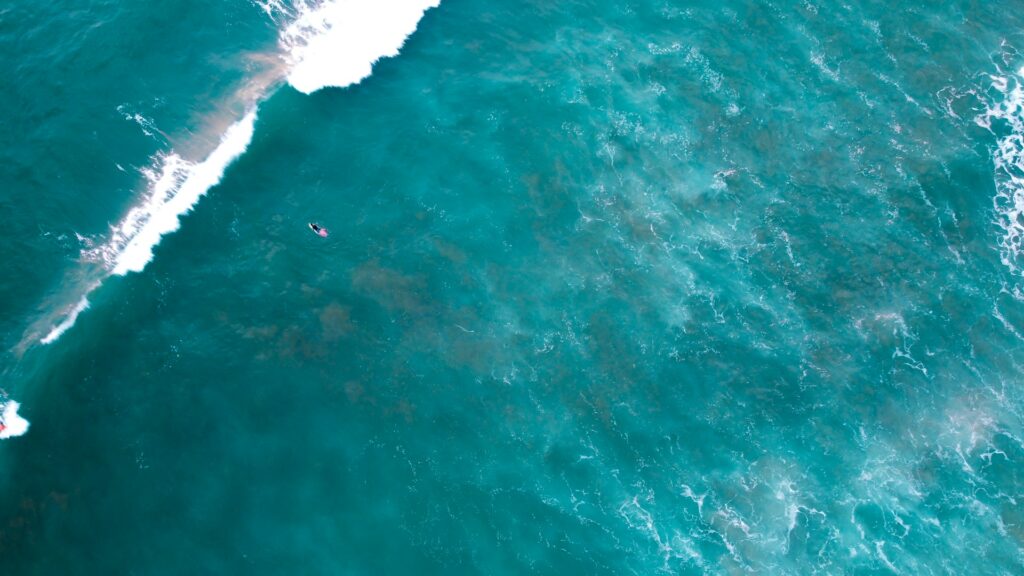 Wave breaking in Ayampe