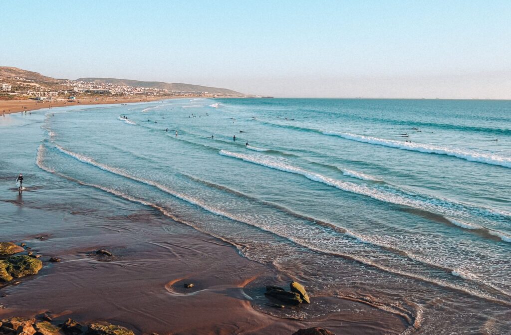 The wide beaches of Tamraght offer individuals to improve and enjoy surfing in every lugar.