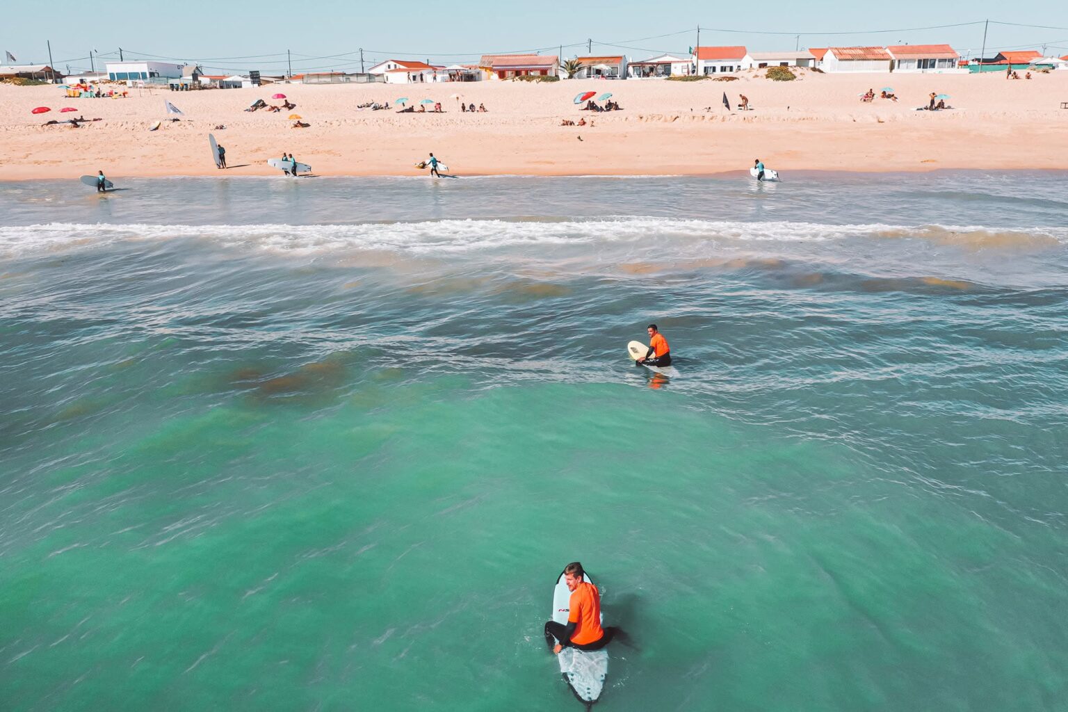 A beautiful summer day with AMAR Surfing Academia.