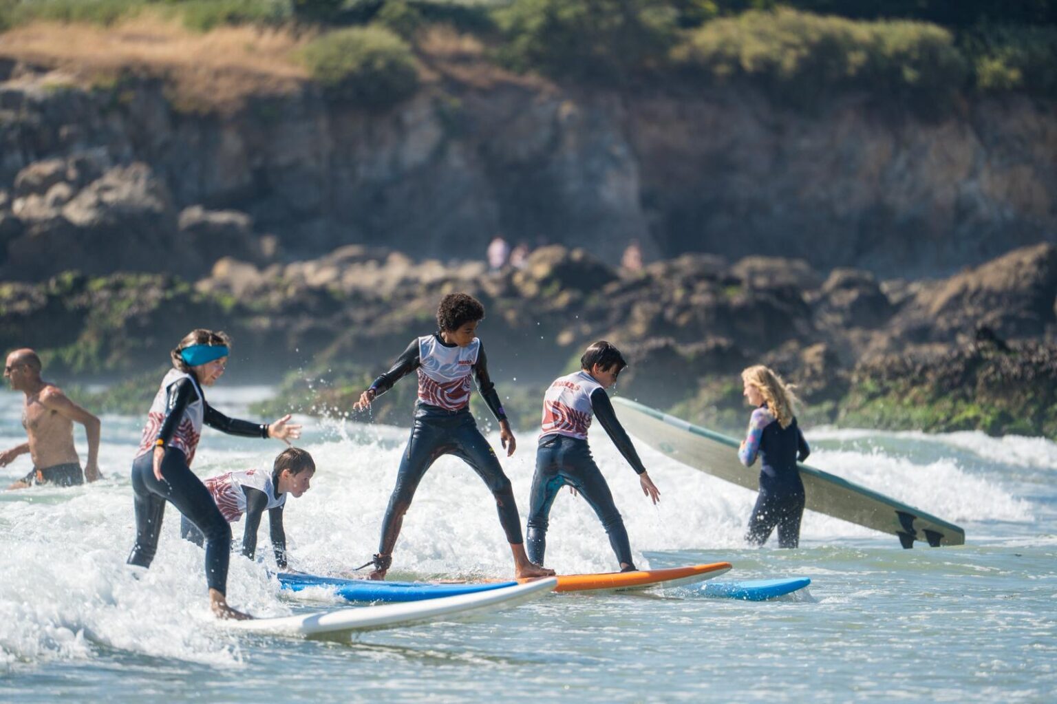 A beautiful shot of the groms charging some waves, with the guidance of Nomas Surf School.