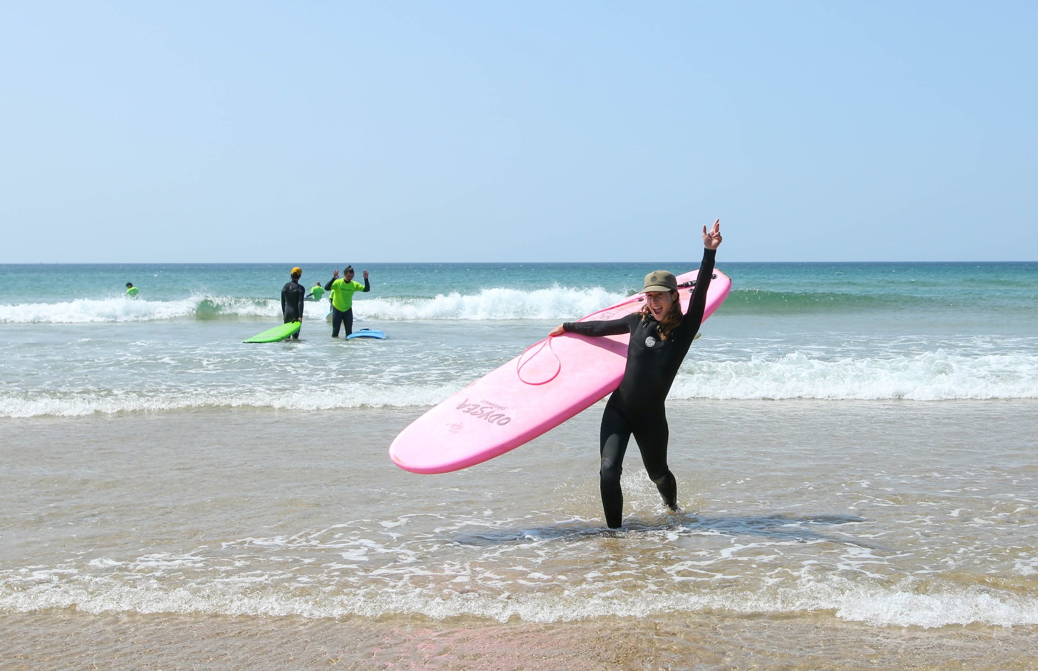 A absolutely psyched member of Love Surf Yoga enjoying the weather in Crozon.