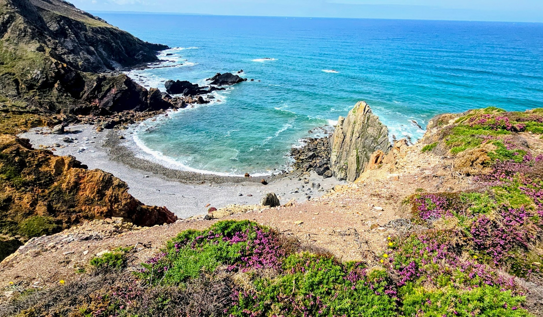 A shot of some of the famous turqoise water that Crozon is known for.