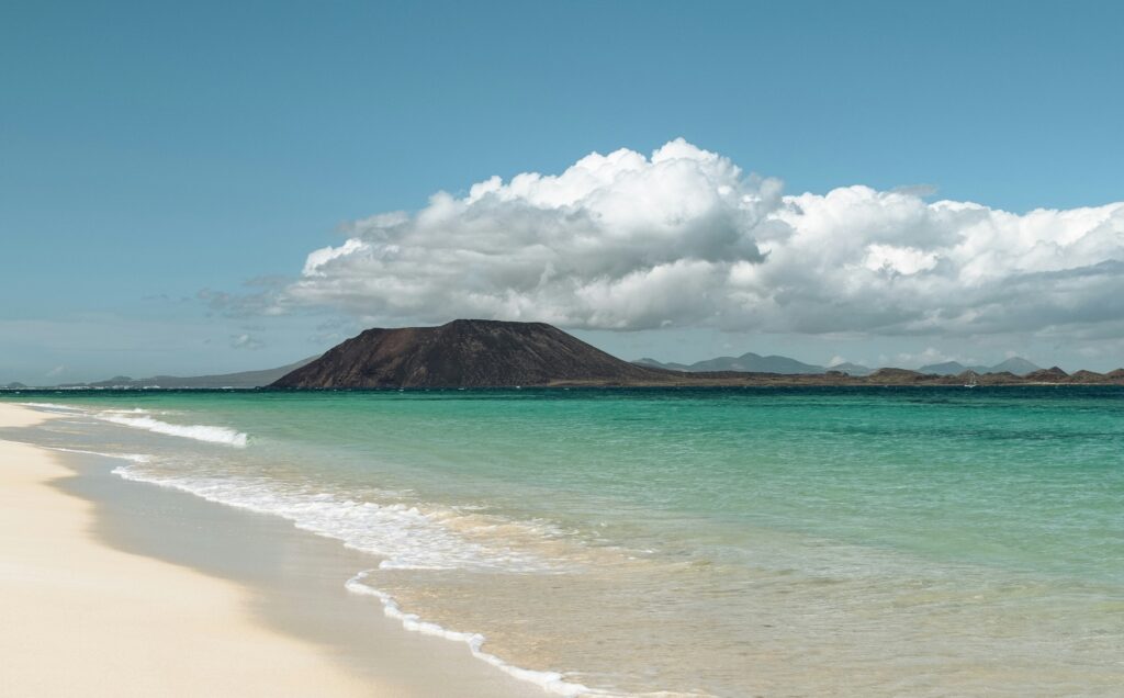A good shot of Isla de Lobos from Corralejo.