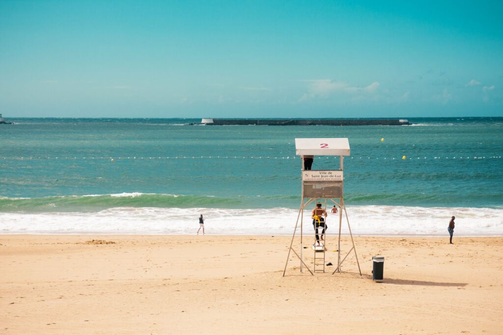 The beautiful bay of Saint-Jean-de-Luz on a windy day. The lifeguard platform in sight too.