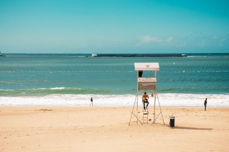 The beautiful bay of Saint-Jean-de-Luz on a windy day. The lifeguard platform in sight too.