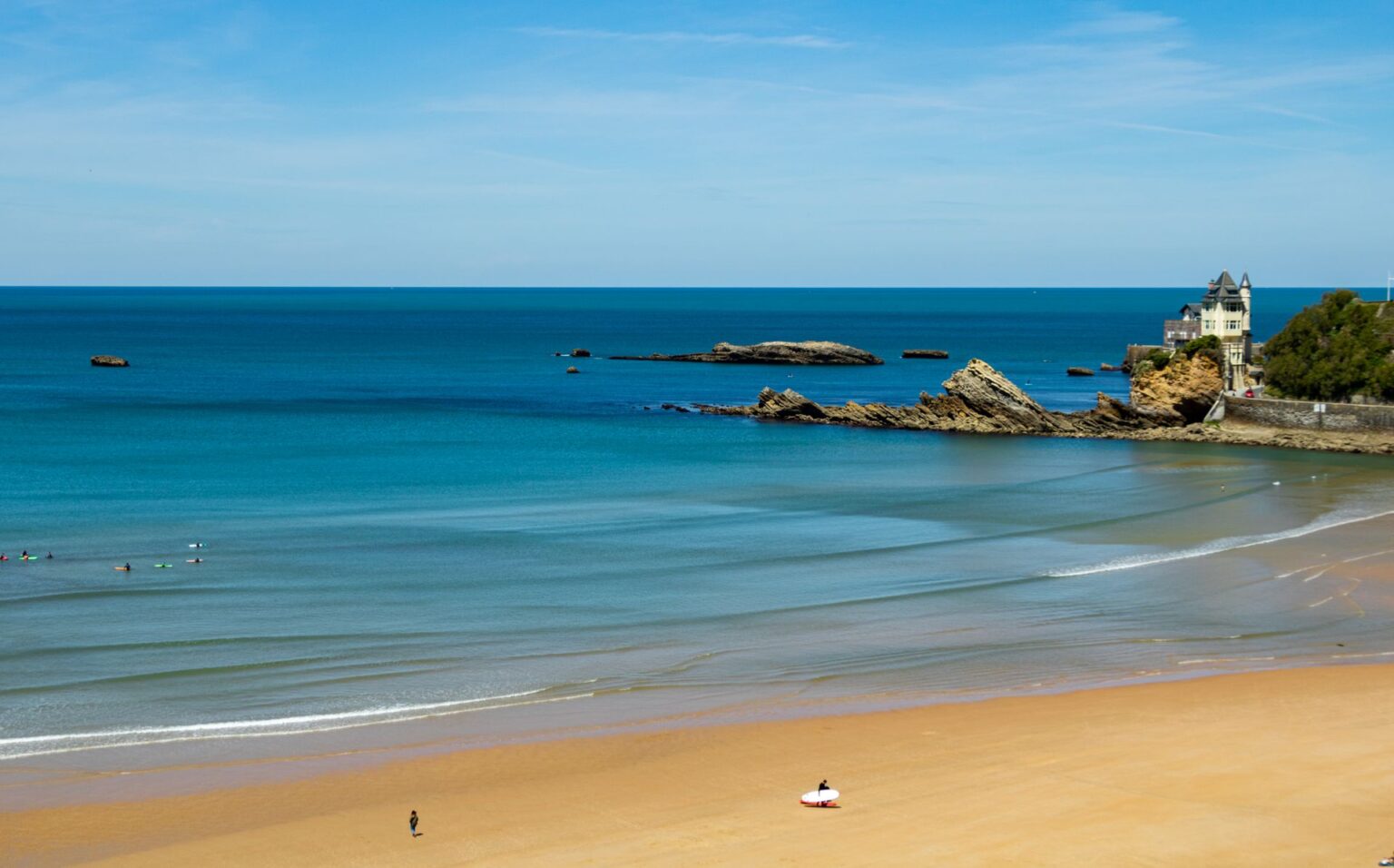 Another beautiful shot of the beachline in Biarritz.