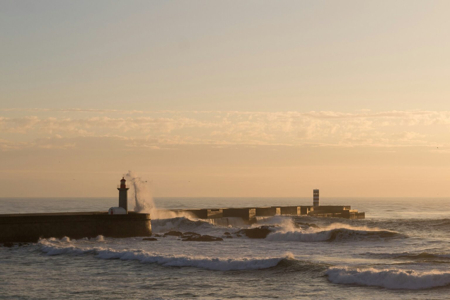 South south of Faro, is Ilha da Culatra, that has some stellar atmopsheric vibes.