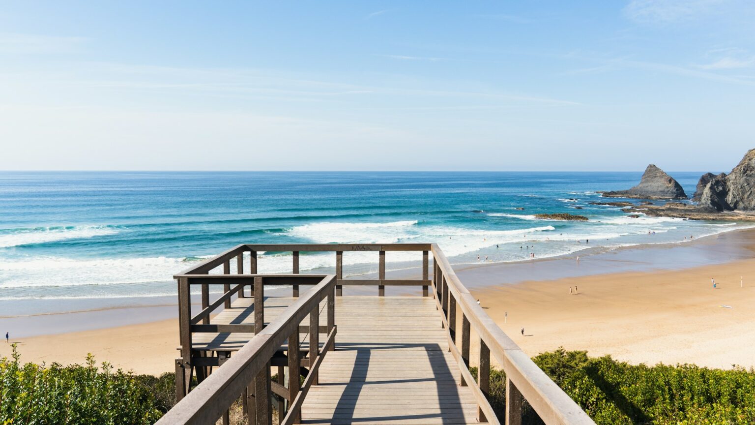 A beautiful shot of Praia de Odeceixe from the cliffs.